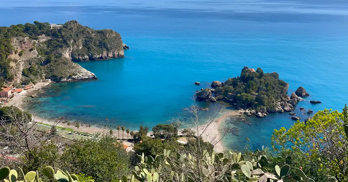 Top Beaches of Taormina to Visit in 2024