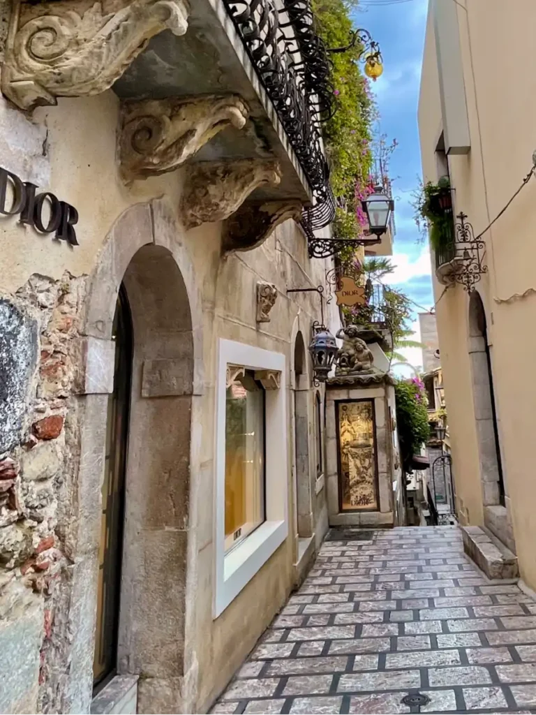 Taormina Corso Umberto Dior Building