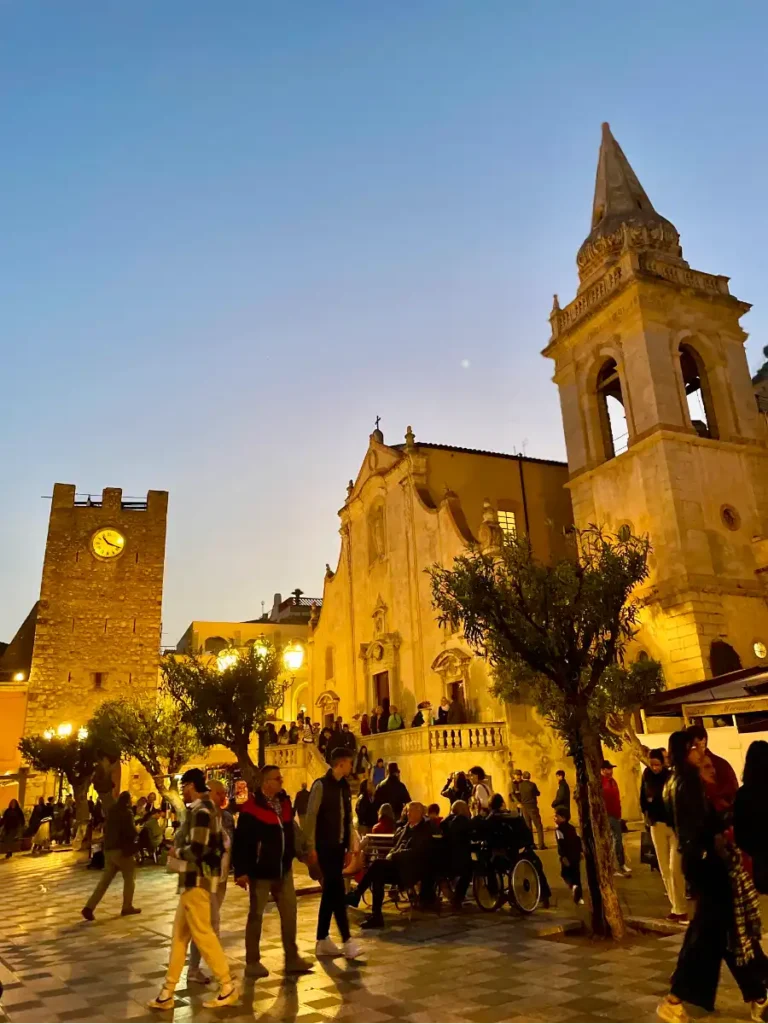 view of church in Taormina Duomo lit up at night