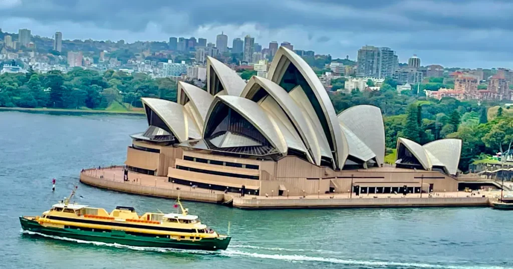 Ferry in front of Sydney Opera House