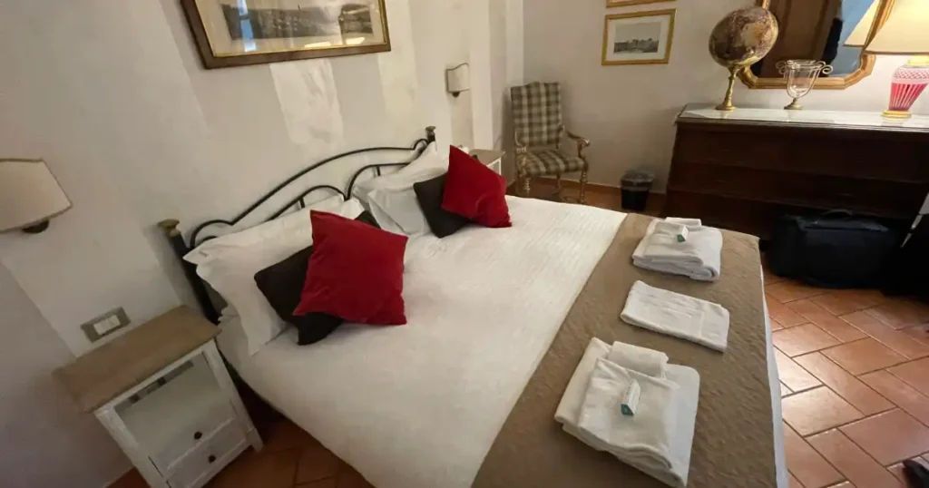 Slow Travel In Florence Accommodation Bedroom