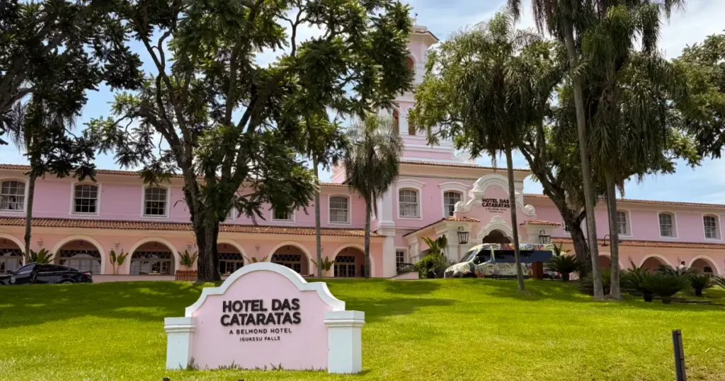 Hotel Das Cataras front view