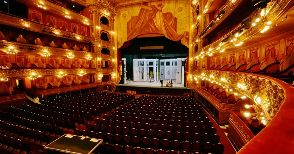 Grand view of Teatro Colon on a day when they were preparing for a new production